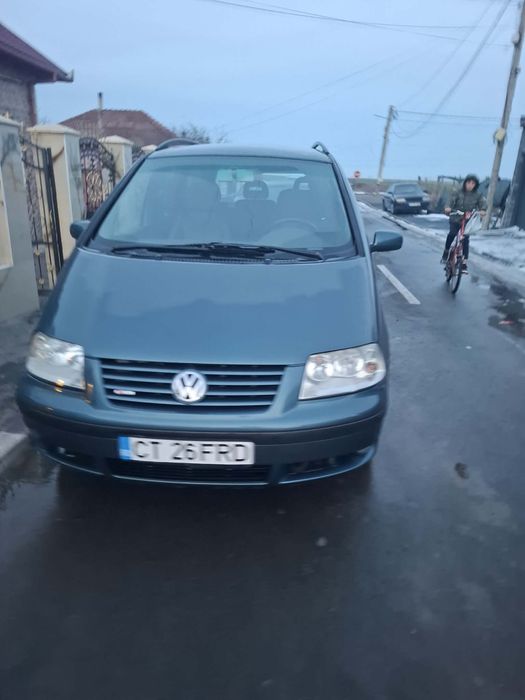 VOLKSWAGEN Sharan 2004