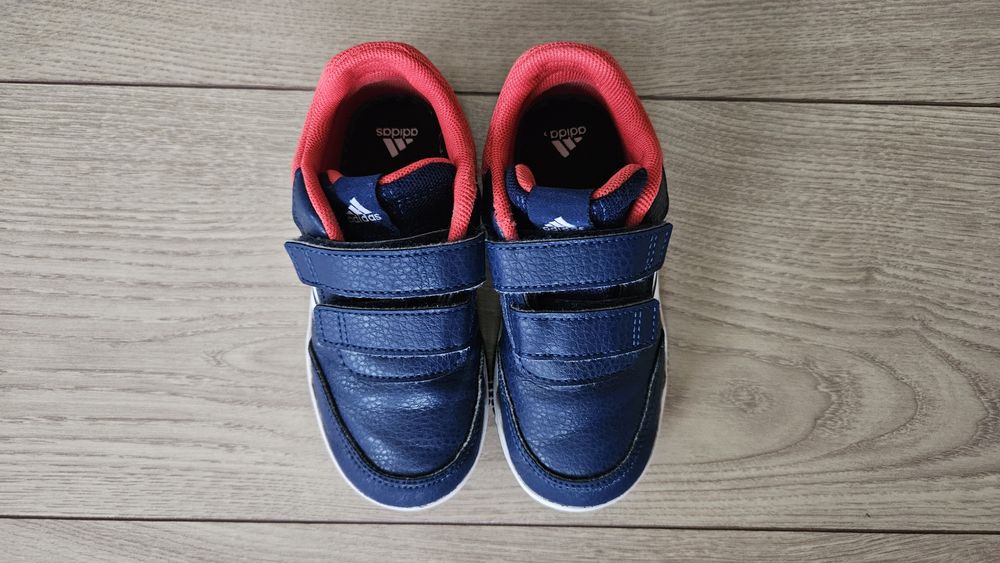 Детски маратонки adidas сини като нови