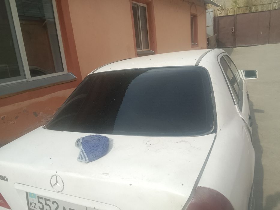 Продам мерс с180