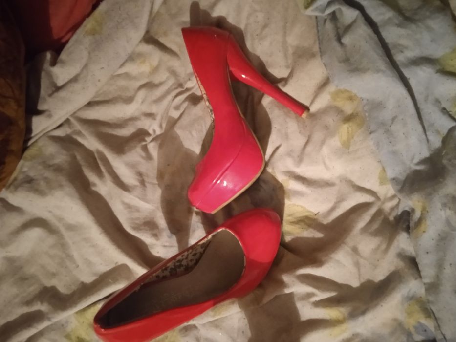 Продам по 10000тг