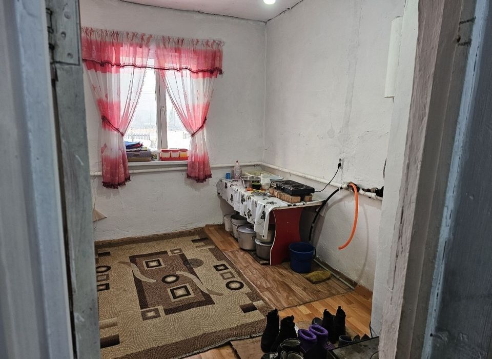 Кен жайлы улкен уй