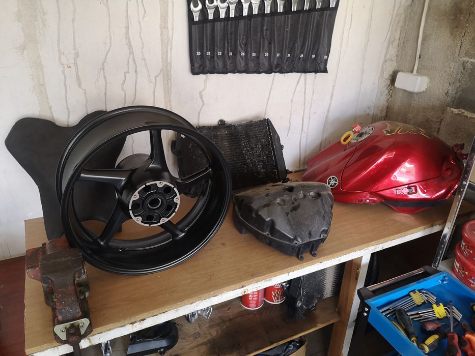 Yamaha r1 2004  2006 на части