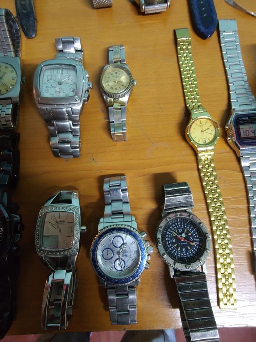 Ceasuri și diferite bijuterii din argint,inox sau placate cu aur