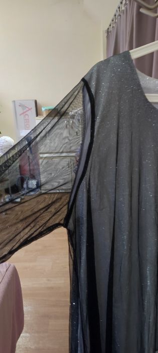 Продам женские платья