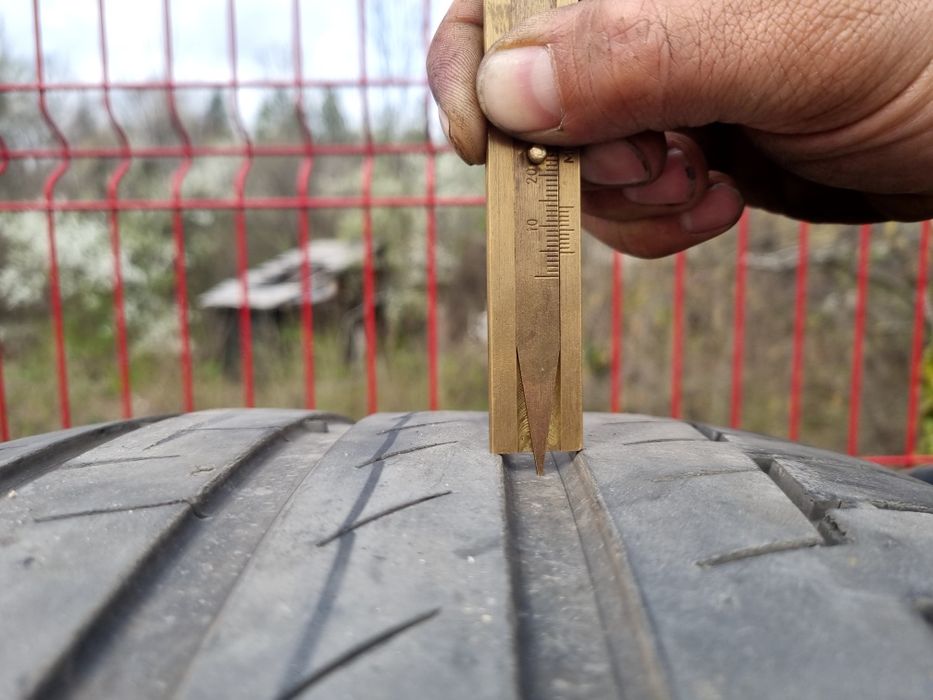 Летни 2 бр. 325/40/22 +2 бр. 285/45/22 Continental Premium Contact 6