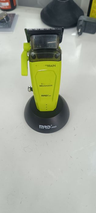 Mașină de tuns mrd     wahl andis mister frizerie