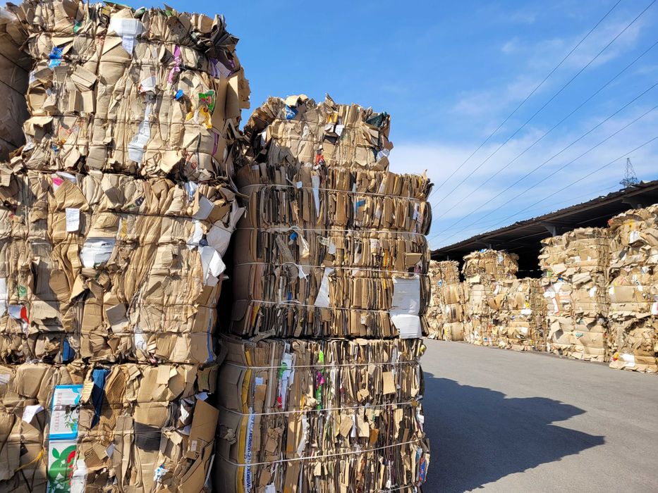 Макулатура,  Картон в тюкованном виде, в крупных объемах- 20 тонн