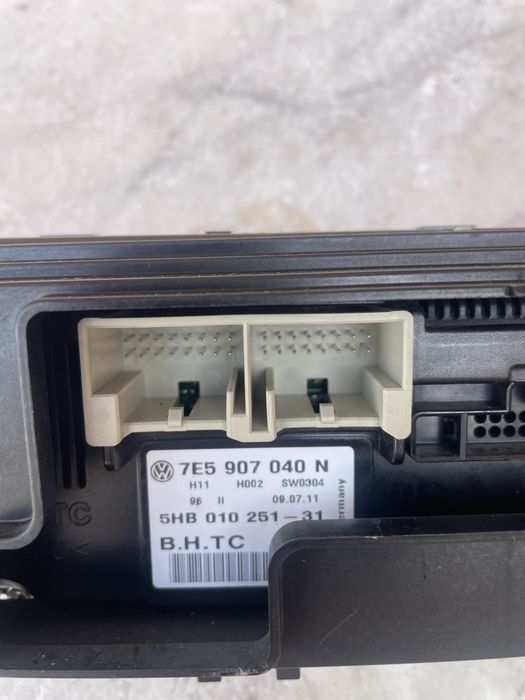 Panou Comanda Clima Automatic Volkswagen Caravelle 2011cod 7E5907040N