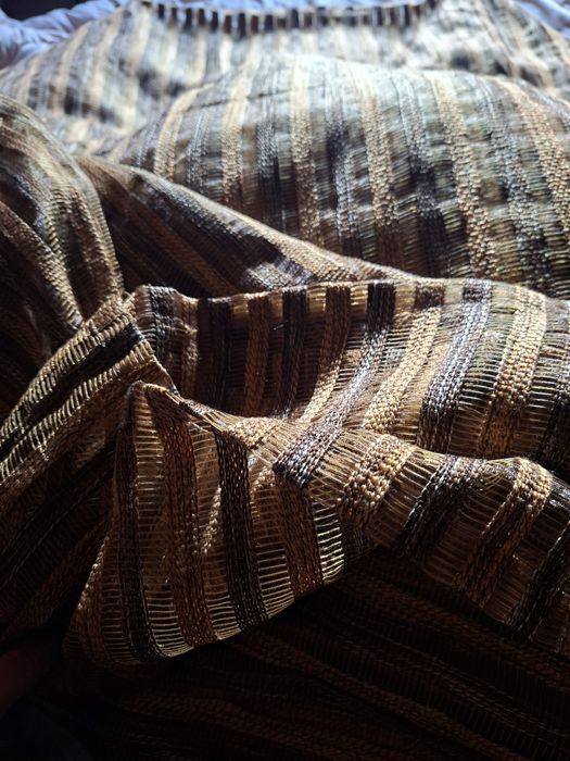 Плат за перде, поръбен на две от страните