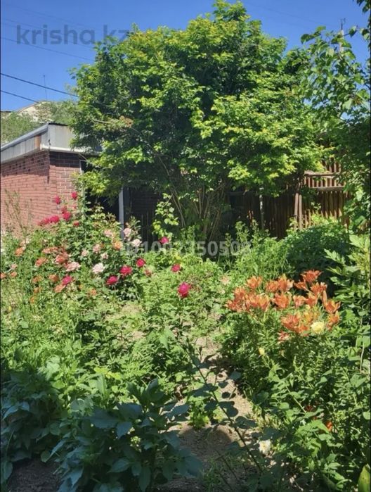 Продается дом в центре города, 8 комнат