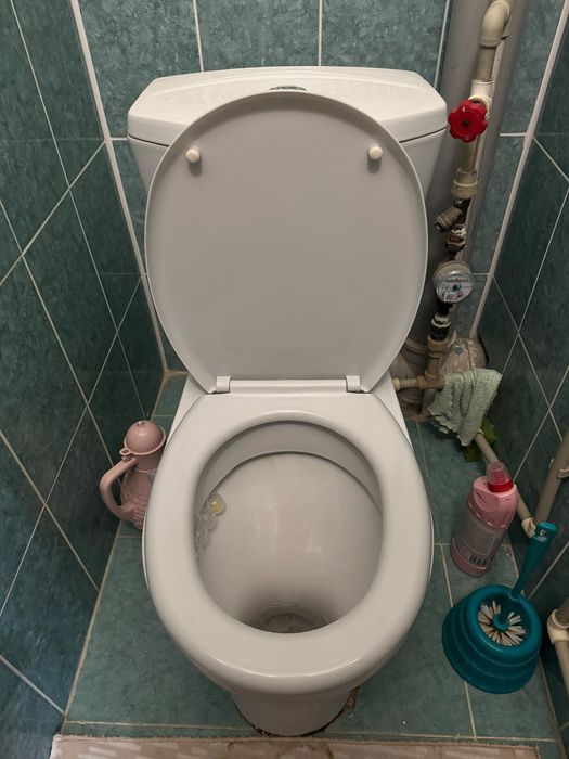 Продам б/у унитаз