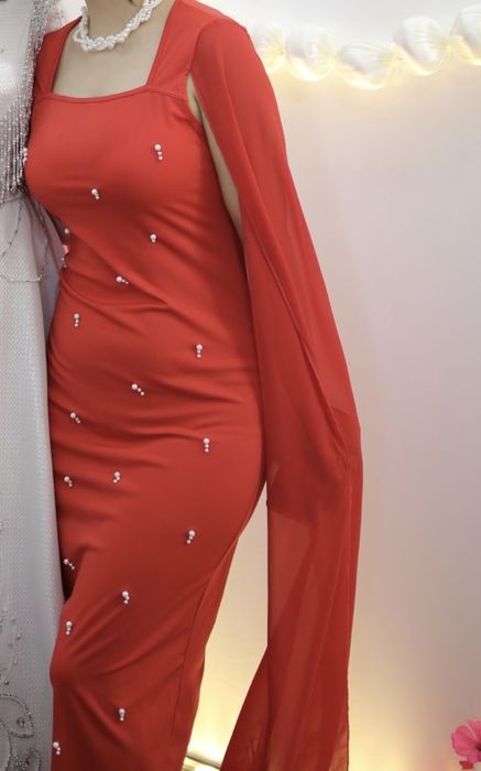 Вечерние платья