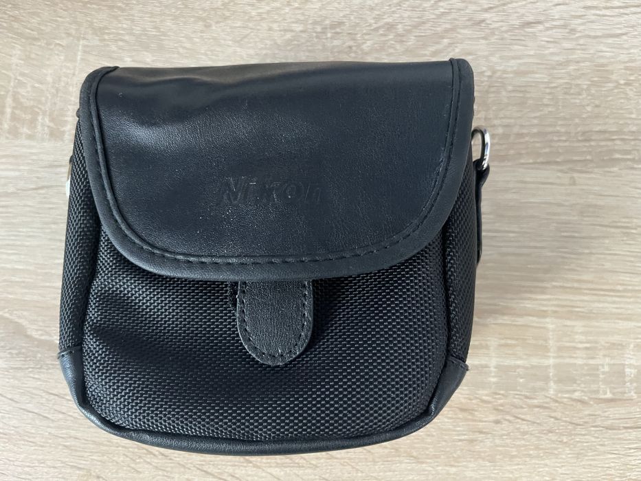 Husa Aparat Foto Mirrorless Nikon, noua