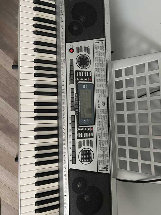 Продаётся синтезатор Meike MK-939