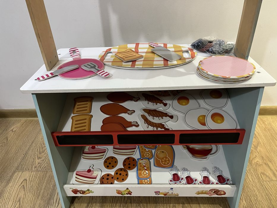 Дървен магазин и Театър 2в1