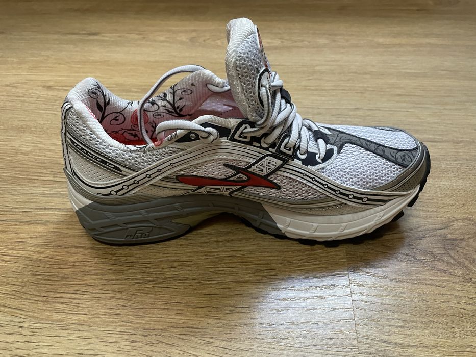 Brooks Trance 10