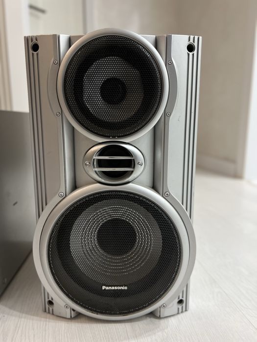 Продаю музыкальный центр!