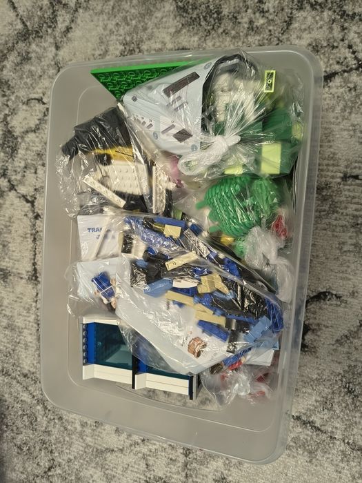 Vând Lego (colectia Happy Town)