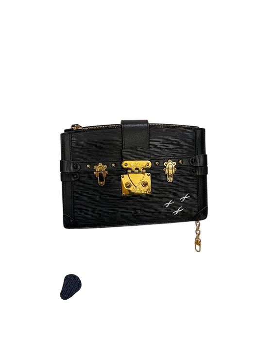 Louis Vuitton чанти налични