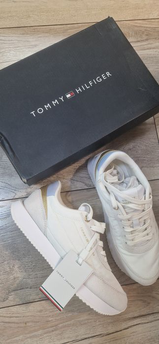 Бели сникърси Tommy Hilfiger, Liu Jo, 37 номер