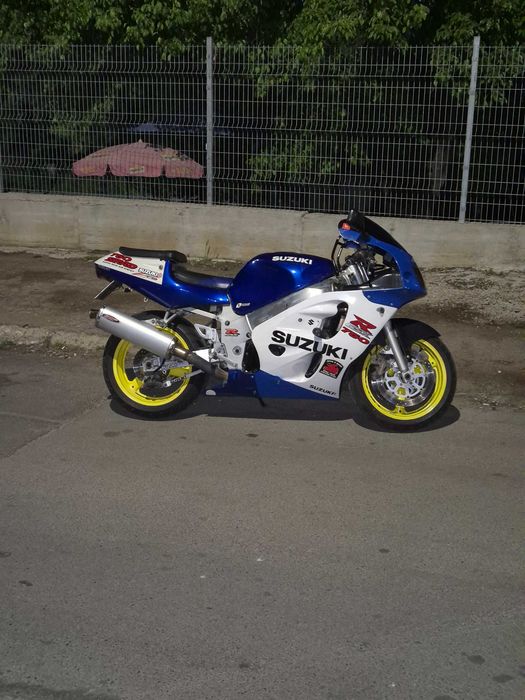 Suzuki  GSXR srad 600..