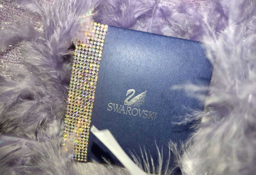 Подарок брошь от Swarovski на 14 февраля,8 марта, годовщину, именины