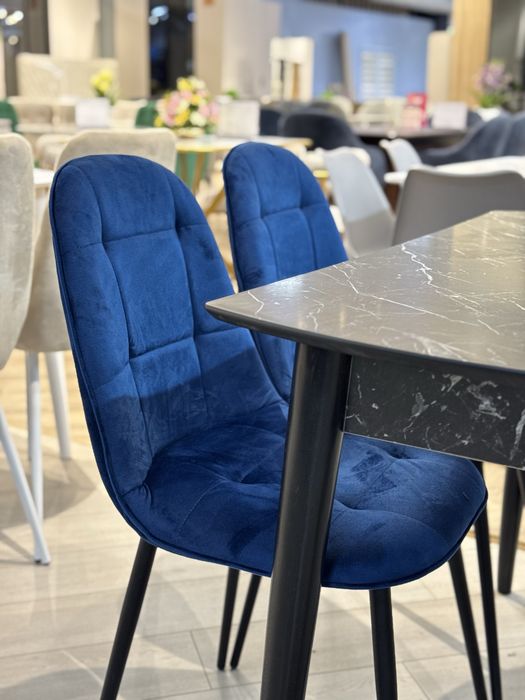 Стол и 4 стулья для вашей кухни