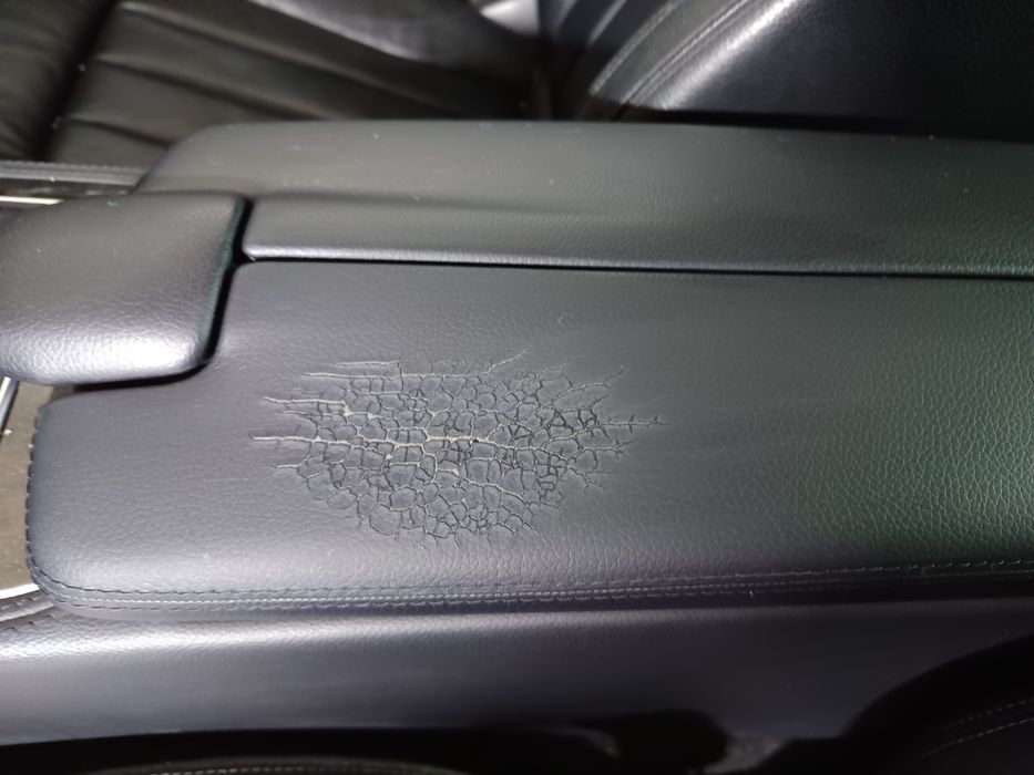 Reparatii piele,vililin,vopsire volan