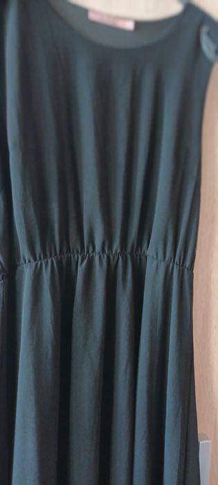 rochie neagra  asimetrica potrivita pt orice ocazie