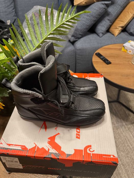 Боти за мотор A-PRO ROMA BLACK