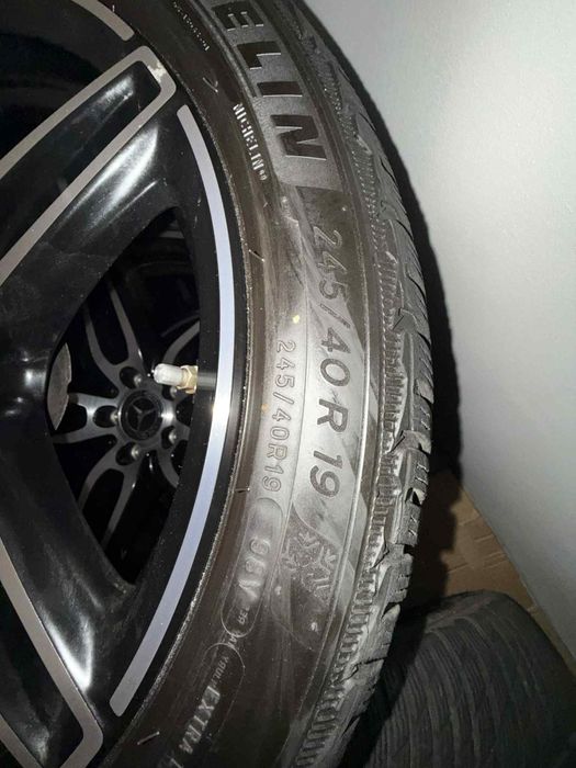 Mercedes Benz-джанти с гуми 245/40 R19 Michelin