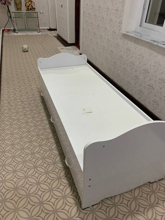 Detskiy kravat sotiladi