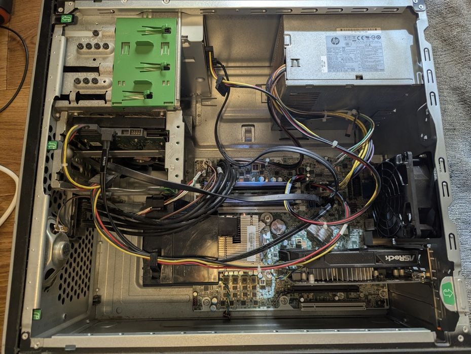 Desktop PC/unitate PC HP i7 3770, 12 ram DDR3 rx550 2gb