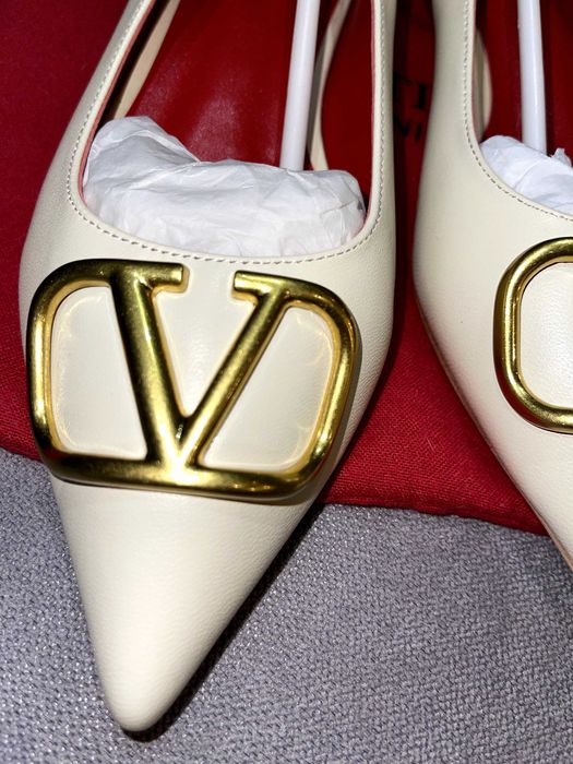 бели балерини на валентино равни обувки естествена кожа valenitno