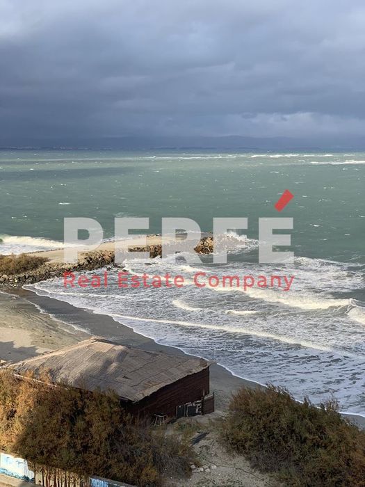 Продава се Многостаен апартамент в Поморие - 380 кв.м за 1790 €/кв.м - Снимка #1