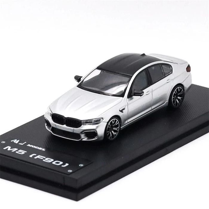Bmw m5 f90 в масштабе 1/64