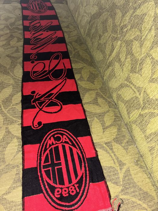 Футболни различни шалаве