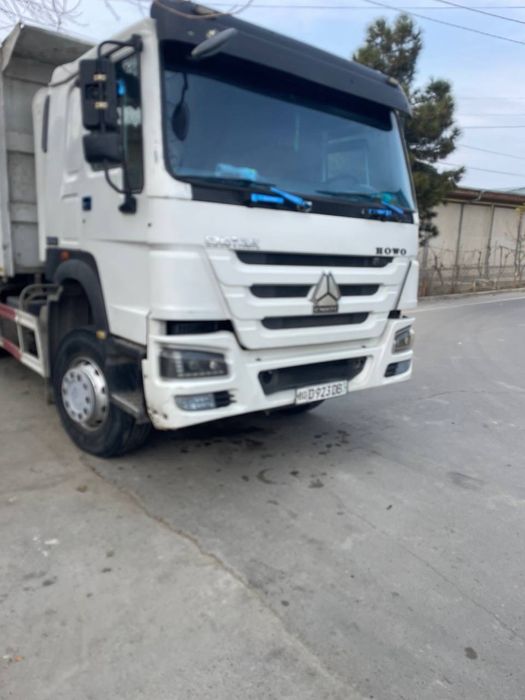 Самосвал HOWO сотилади !