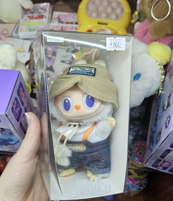 Игрушки  Лабубу .