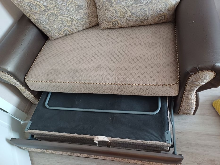 Мини диван с раздвежным механизмом