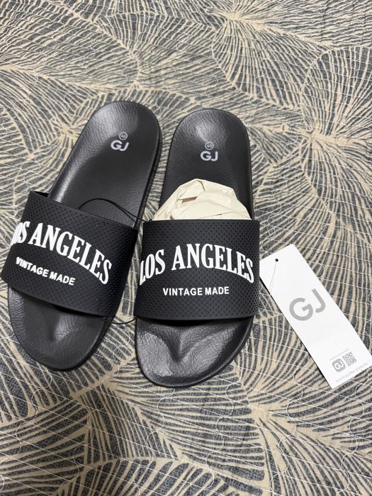 Летняя новая обувь