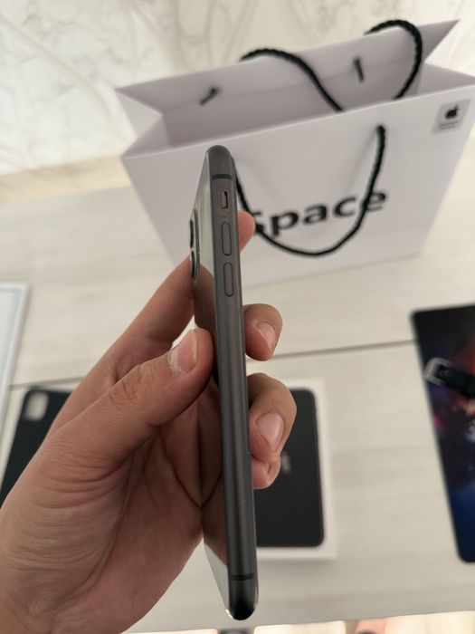 iphone 11 128 GB в идеальном состояний