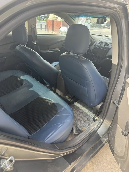 Kobilt 2014. Prabegi 340 000. Suyagi butun bita on kireloda kraska bor