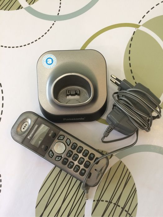 Радиотелефон Panasonic стационарный телефон