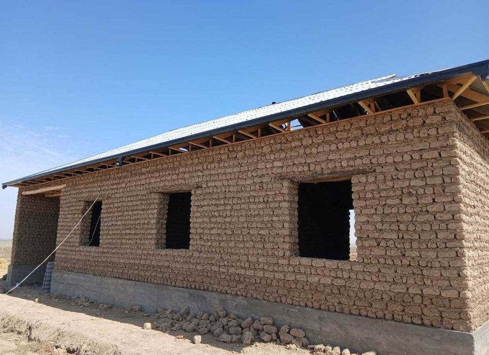 Уй сотилади  Зомин тумани Мустақиллик МФЙда келишамиз