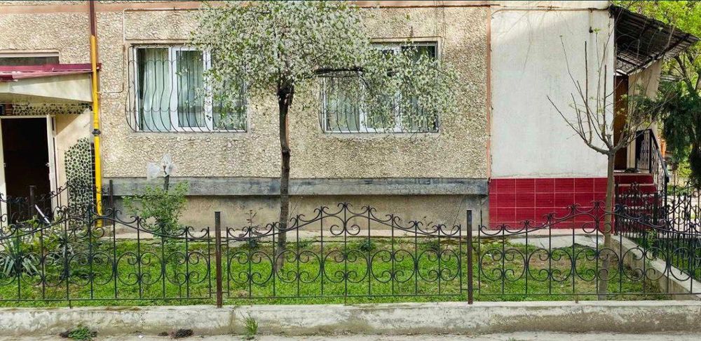 Продажа 1² хона 1 етаж 4 етажл 
Қора қамиш 2/1
Галаба боги