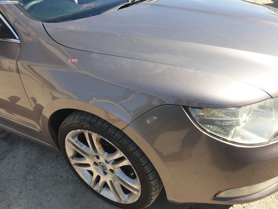Aripa Dreapta Fata cu Imperfectiuni Skoda Superb 2 Break Combi NFL Non Facelift 2008 - 2013 Culoare Amethyst Purple Metallic 9888 [K0043]