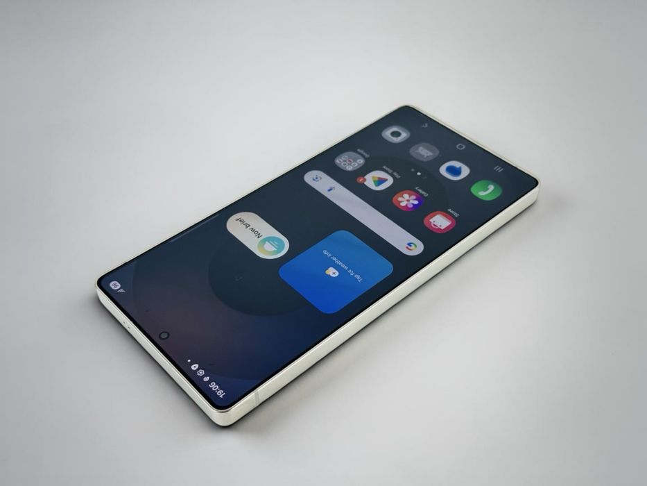 Samsung Galaxy S25 Ultra 5G 512GB 12RAM Silverblue Перфектен! Гаранция!