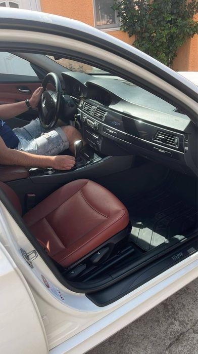 BMW 320xd Touring 2.0d 184CP xDrive | Automată | 2011