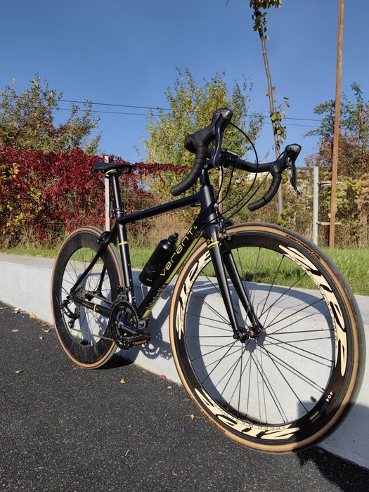 Vând Cursieră carbon